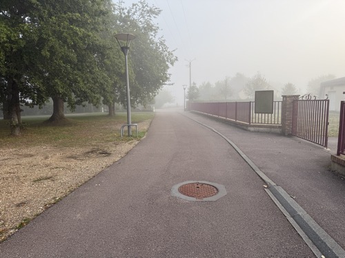 Nous partons du grand parking du stade Jacques Gibouin, et prenons la direction de la rue de Cabourg, puis celle de la Seigneurie.