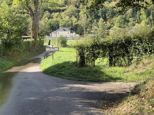 Juste avant l'entrée dans le village du Tôt (Clères), nous tournons ici à droite.