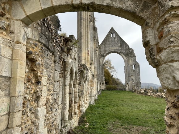 Vue de la randonnée de la forêt de Beaumont au ruines du prieuré de la Sainte Trinité  au départ de Beaumont-le-Roger 2, 27