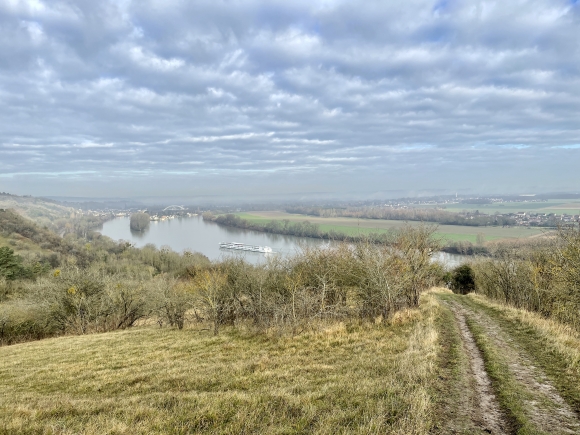 Vue de la randonnée Le circuit des Côtes du Vauvray et ses panoramas sur la vallée de la Seine au départ de St-Pierre-du-Vauvray, 27