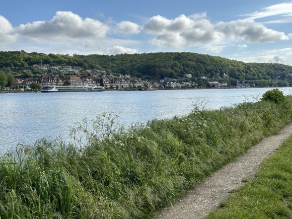 Vue de la randonnée Du bord de Seine à la forêt, du monastère de Belcinac à la forteresse féodale de Robert de Beaumont au départ de Vatteville-la-Rue, 76