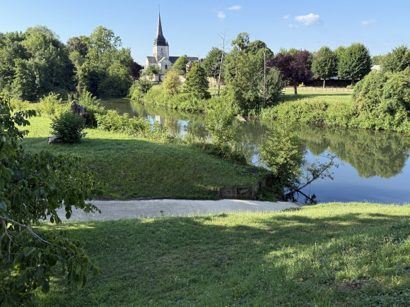 Vue de la randonnée Boucle entre forêt et lac au départ de Léry, 27